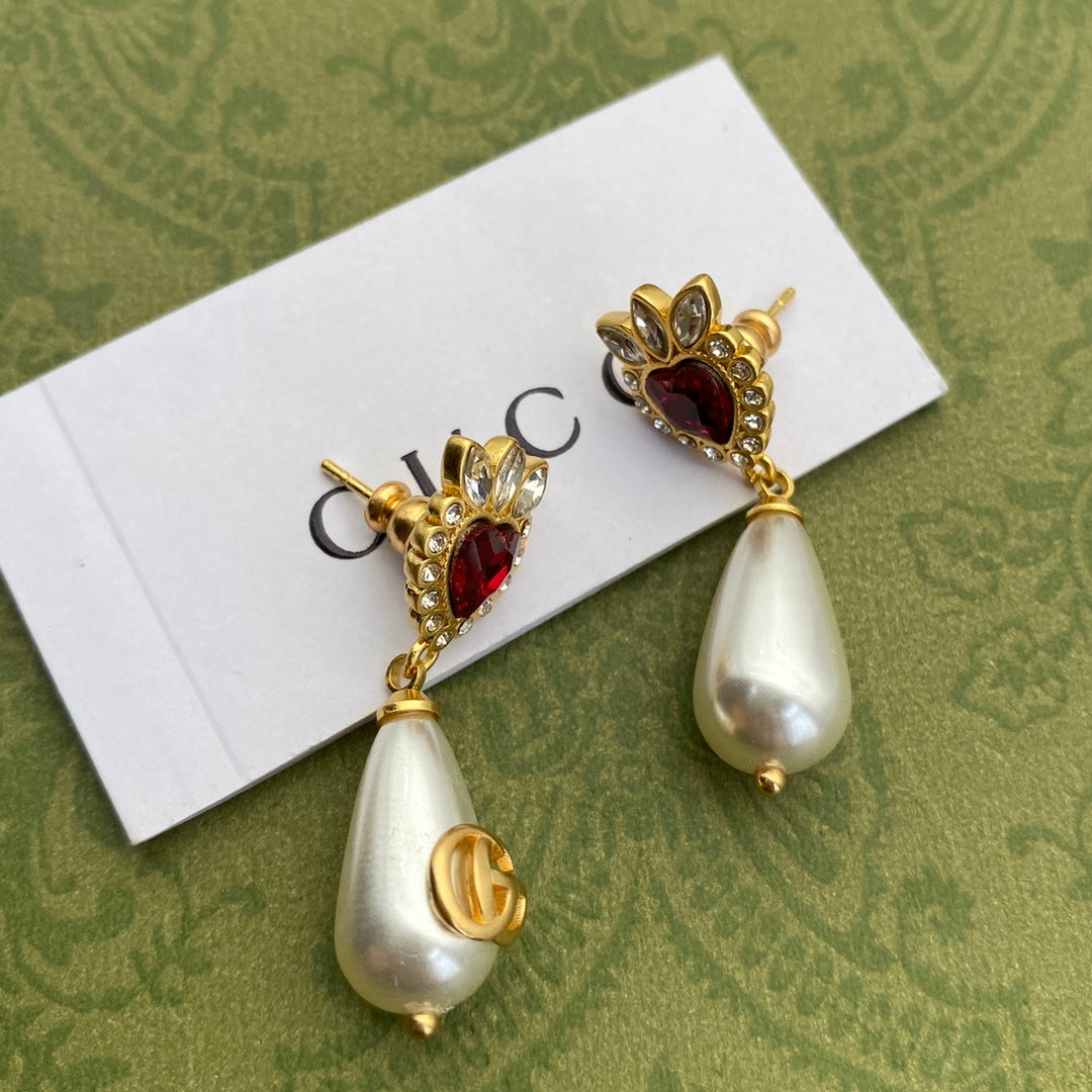 Pearl dangle earrings, red
