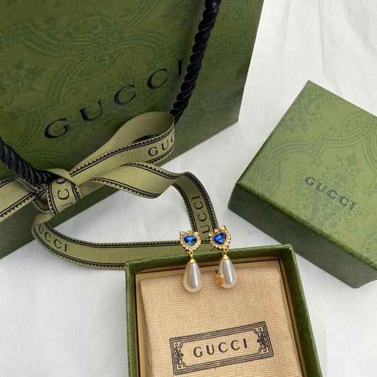 Pearl dangle earrings