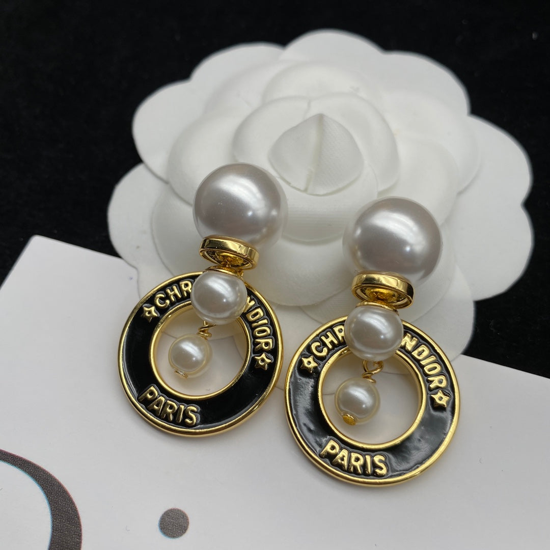 pearl delicate earrings