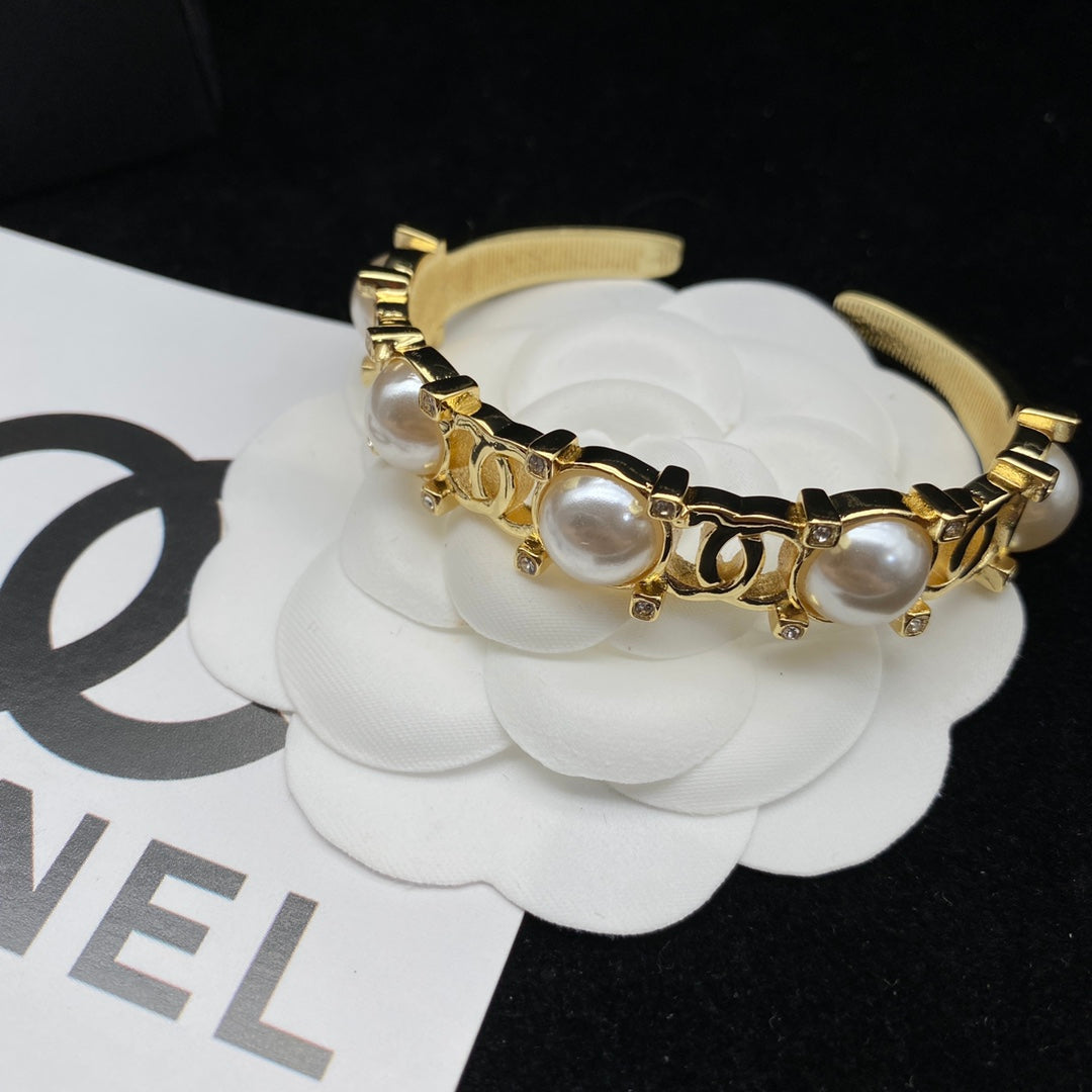 pearl gloden bracelet