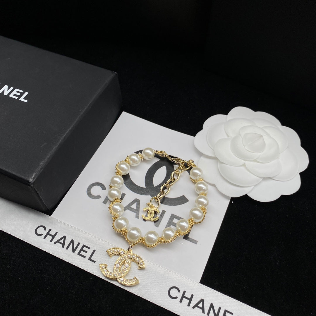 pearl fashion necklace