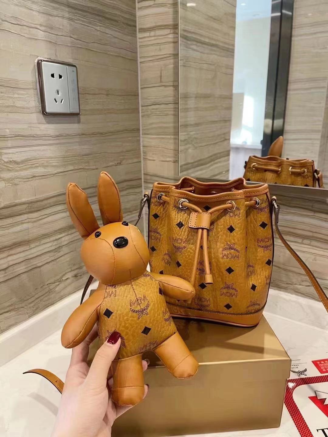 2022 MCM Hand Bags -- 47