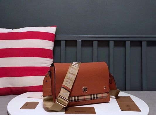 2022 Burberry Handbag - 66