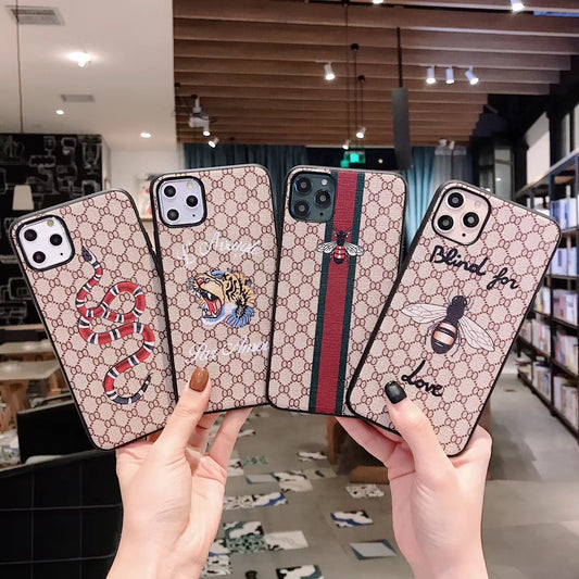 Retro pattern printed phone case