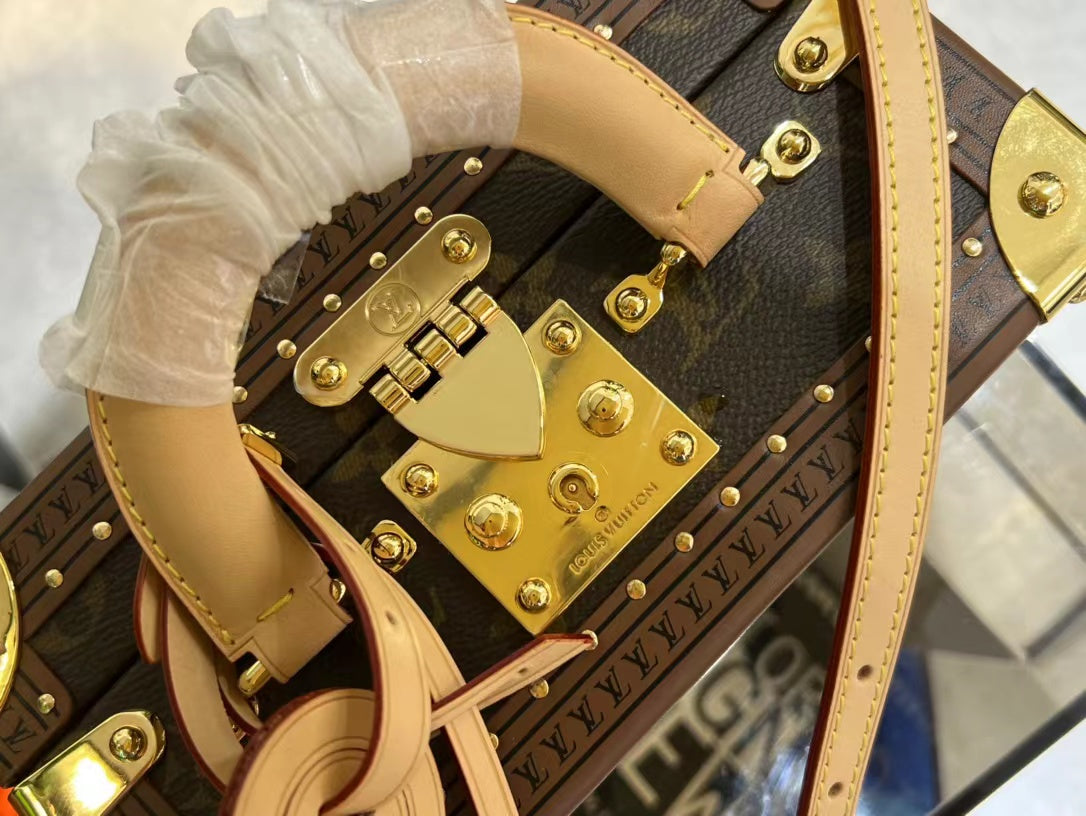 2022 LV handbag hard case--3