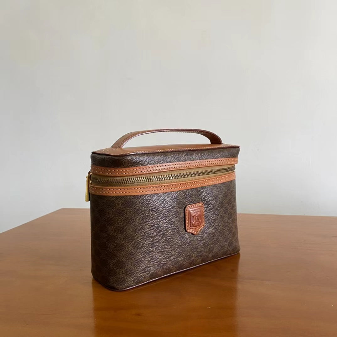 2022 Celine Handbags -- 39