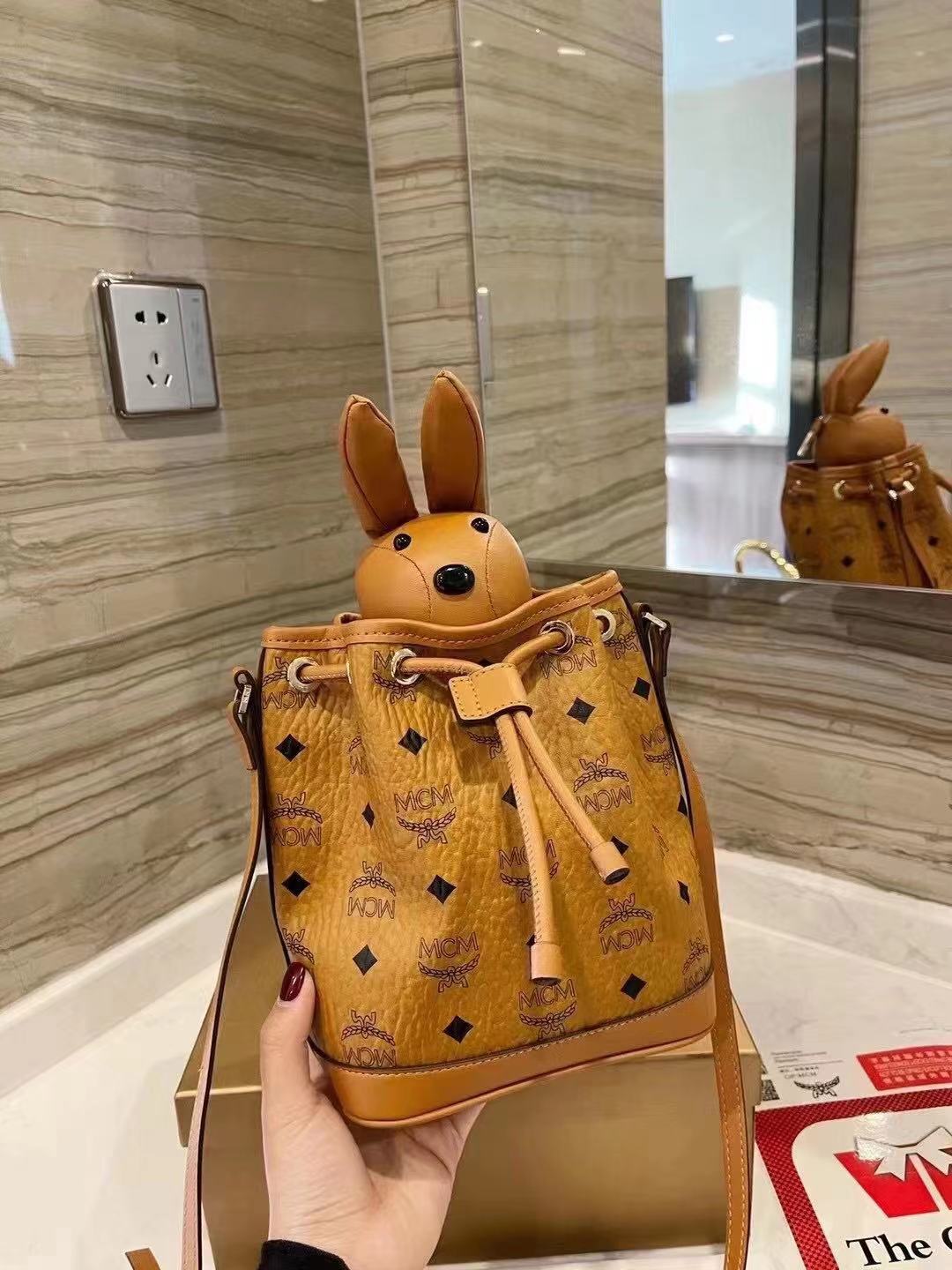 2022 MCM Hand Bags -- 47