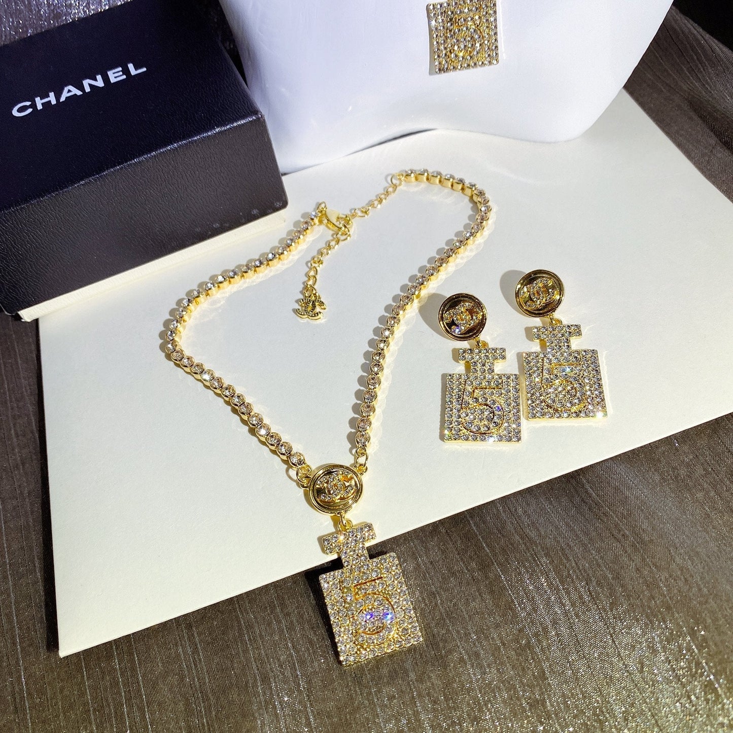 Luxury Diamond Pendant Necklace