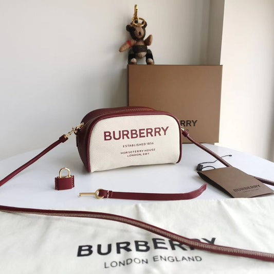2022 Burberry Handbag - 67