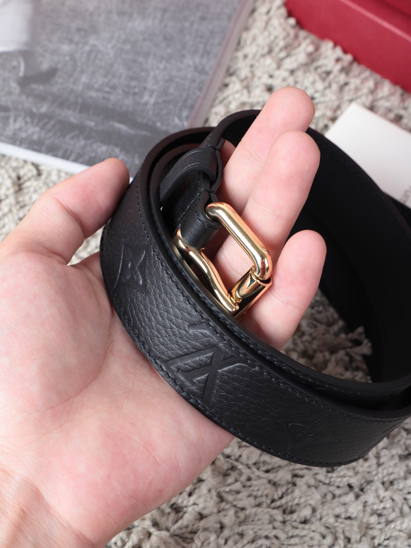 L v belt