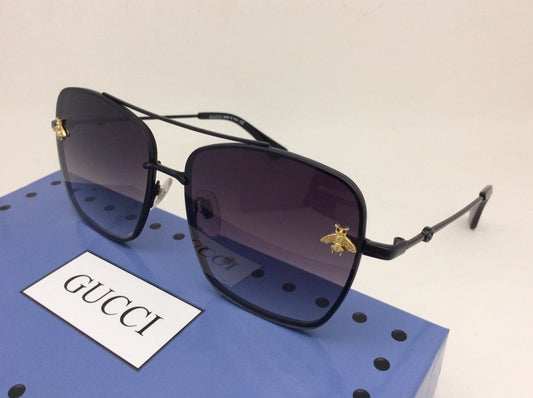 Classic frame sunglasses