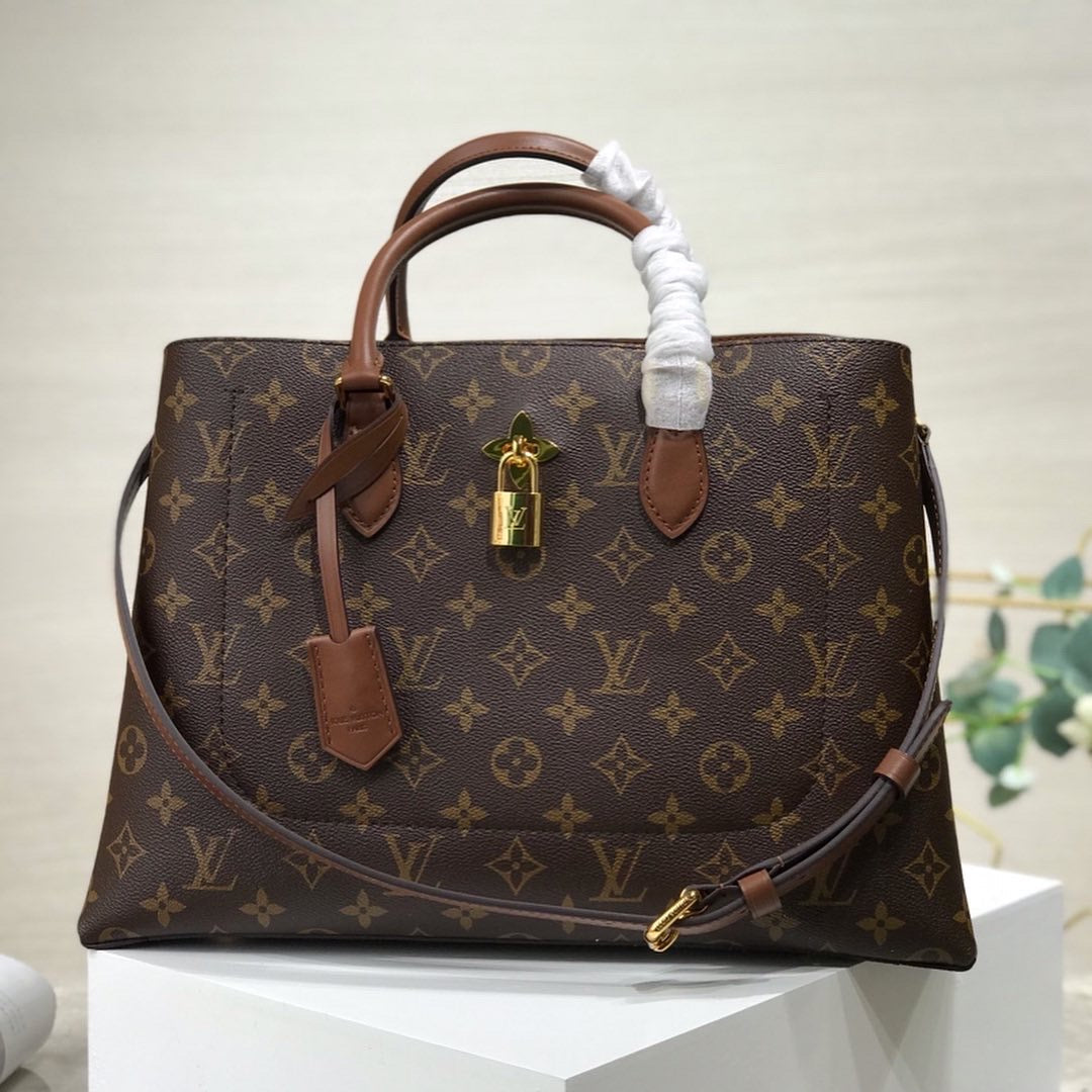 L v tote 34*24*13CM