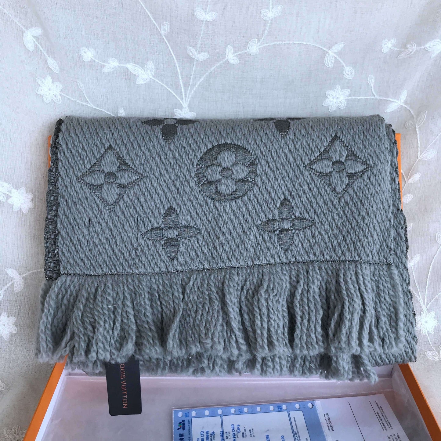 Lv gray scarf