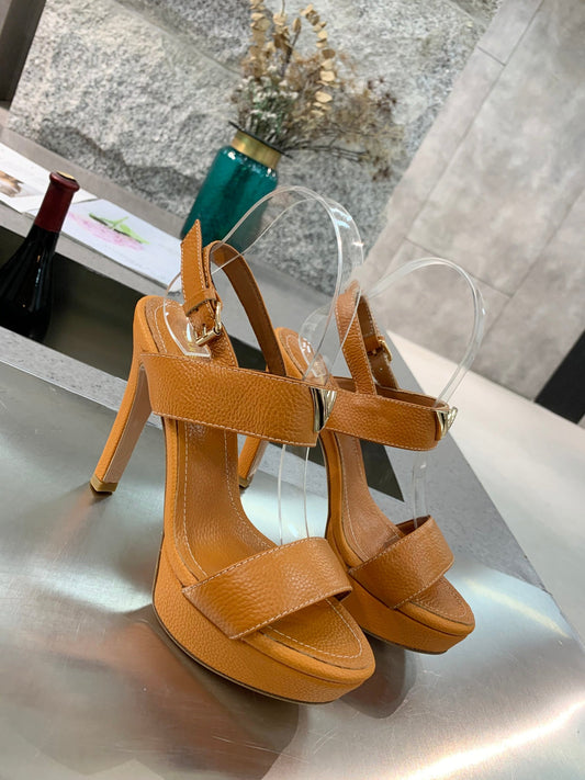 L v 10.5 cm heel 34-42