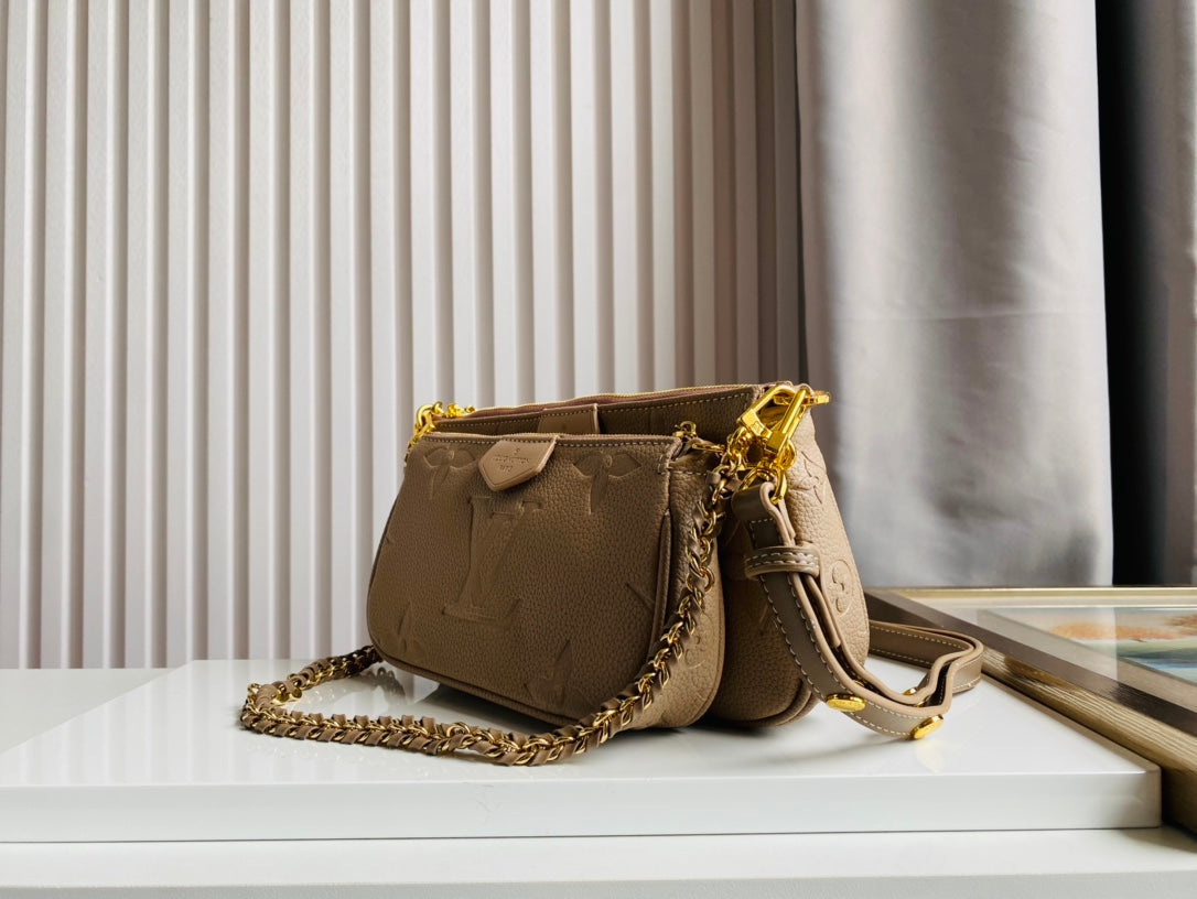 L v accessory pochette