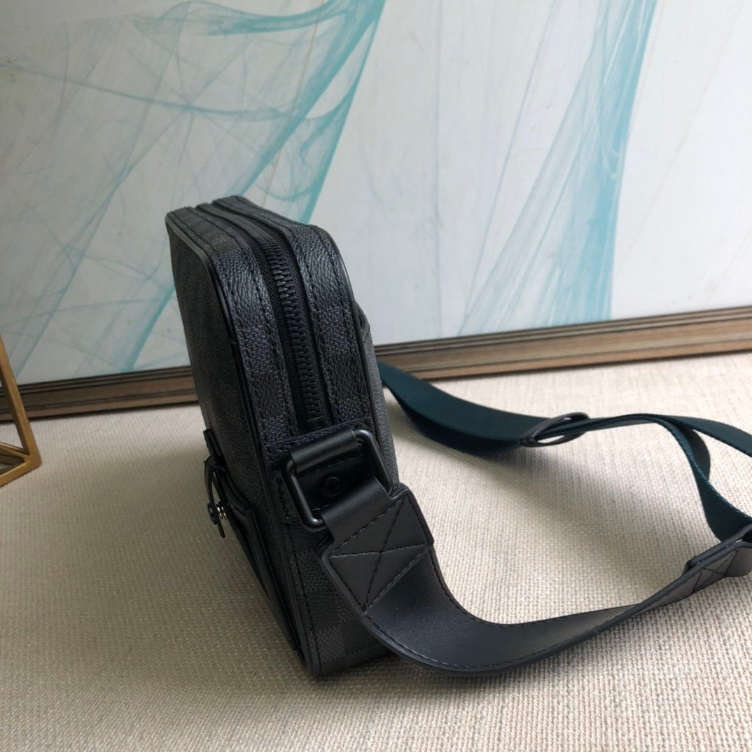 Lv pouch 26×17×5cm