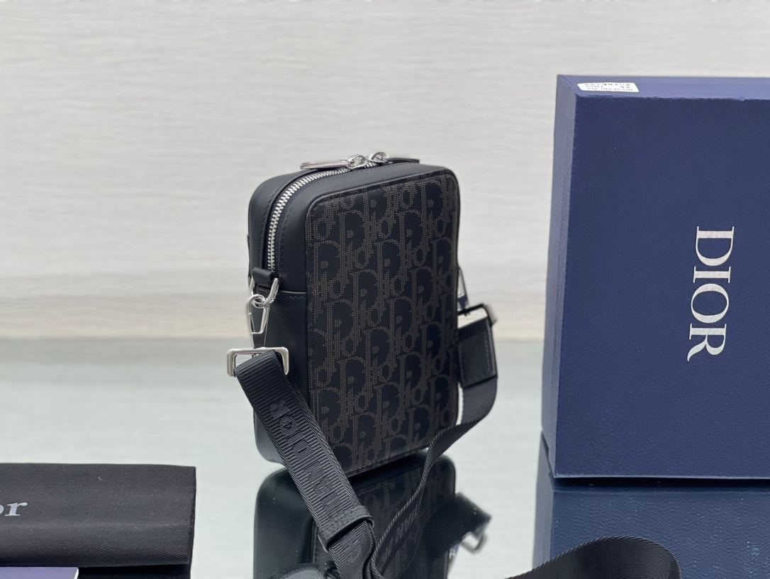 D i o r dio 12 x 17 x 4.5