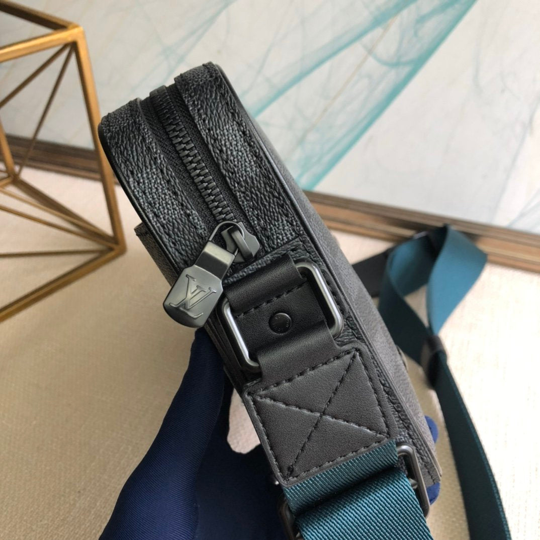 Lv pouch 26×17×5cm