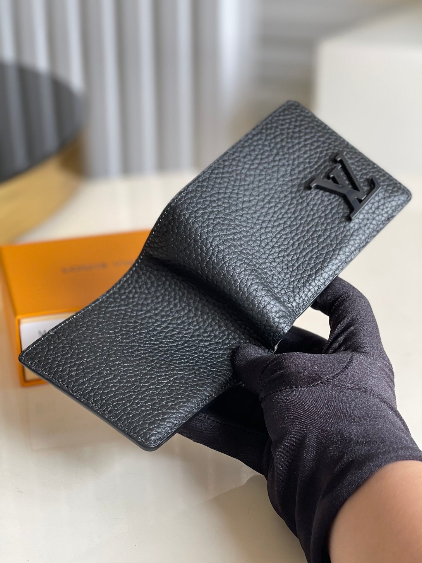 Lv wallet