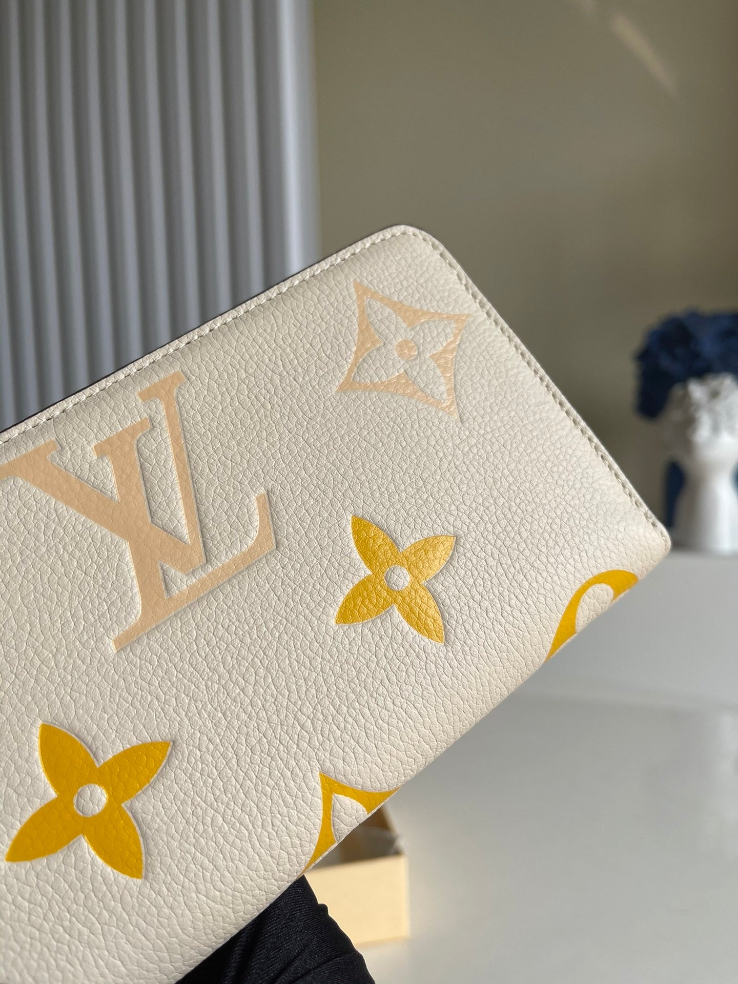 Lv wallet 19.5x10.5x2.5cm