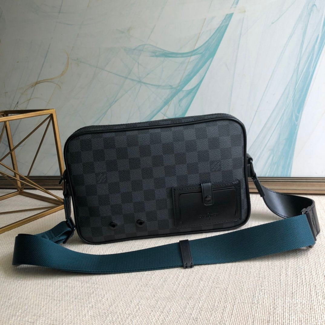 Lv pouch 26×17×5cm