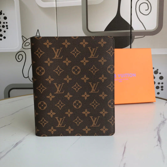 2021 Lv book folio