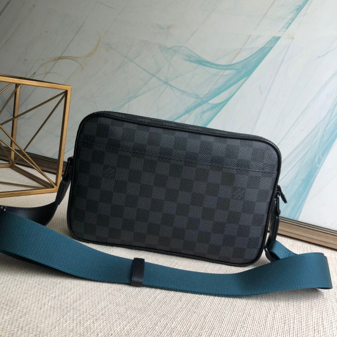 Lv pouch 26×17×5cm