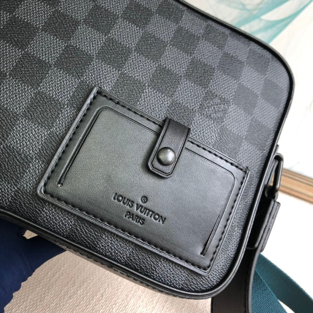 Lv pouch 26×17×5cm