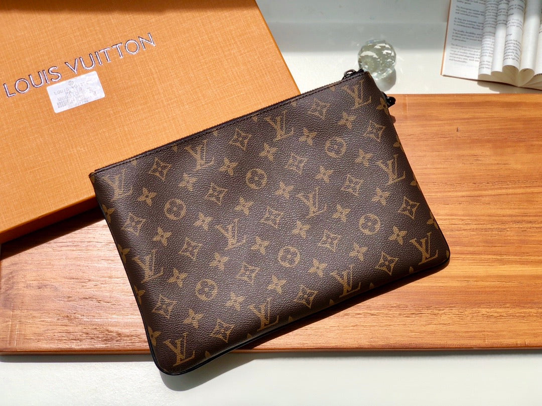 Lv pouch 28X19X1cm