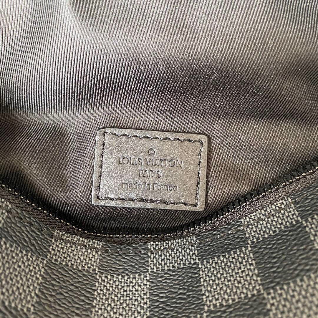 Lv new bumbag black
