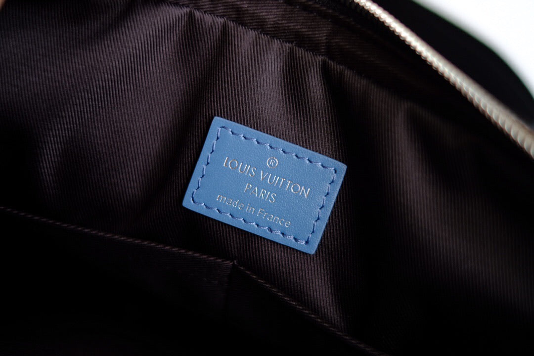 New lv blue travel