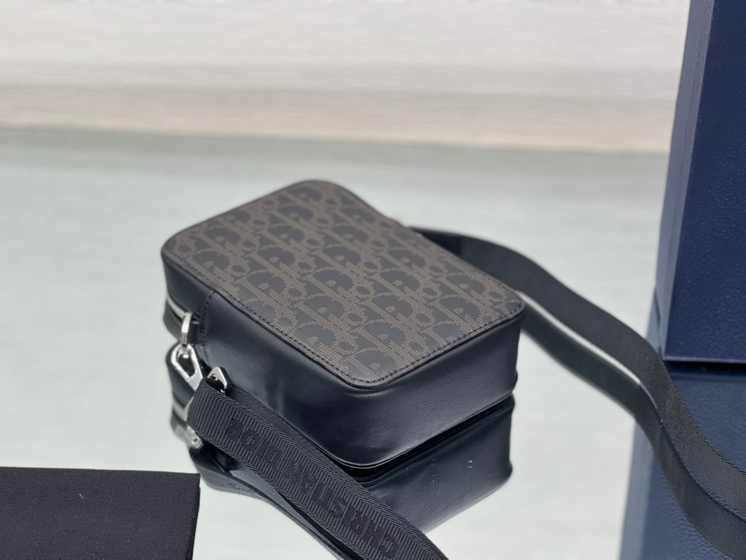 D i o r dio 12 x 17 x 4.5