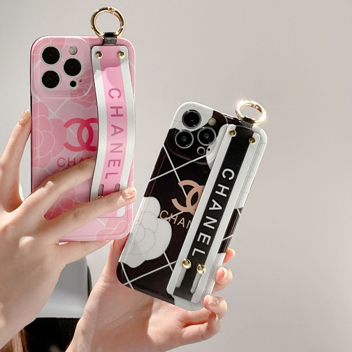 Wrist strap phone case