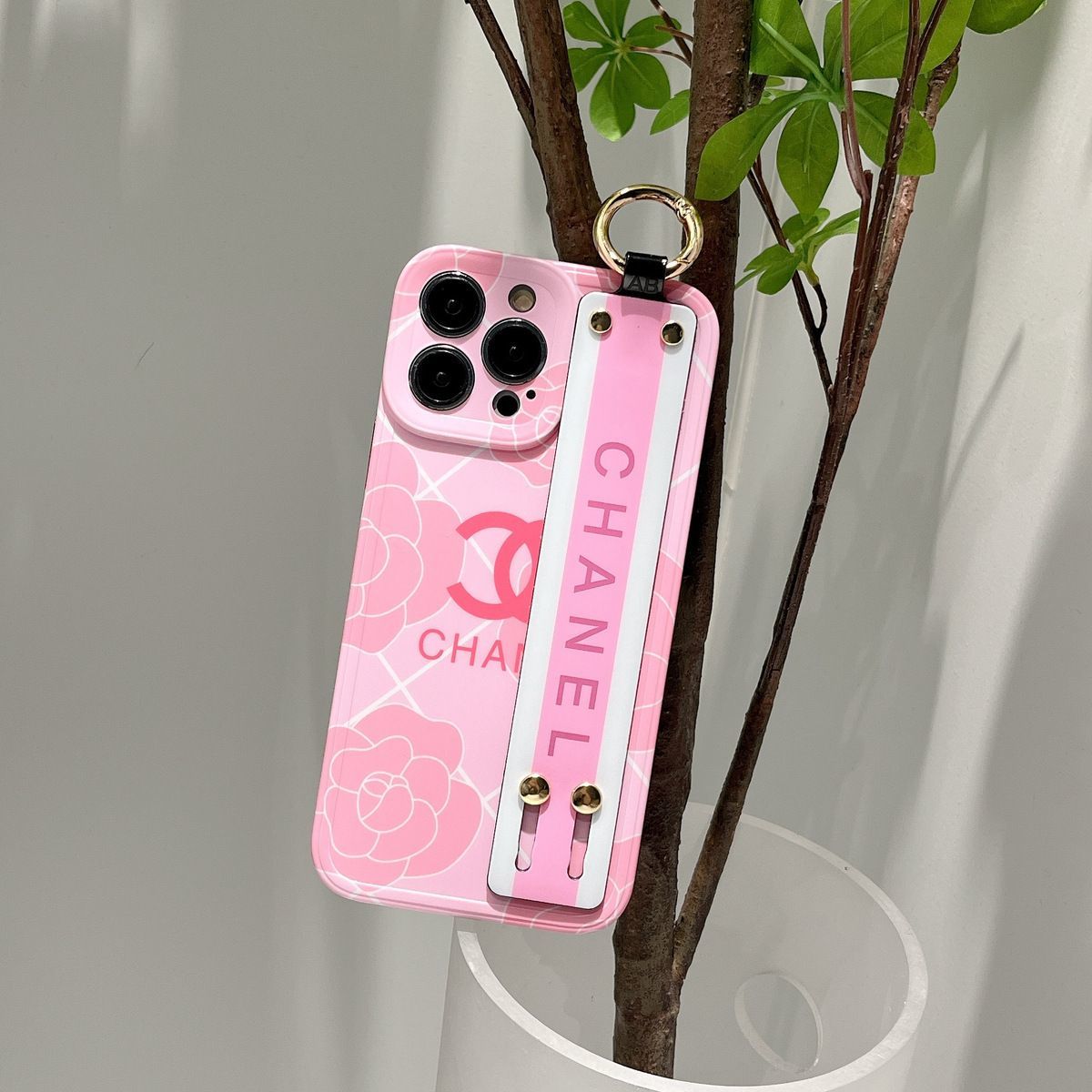 Wrist strap phone case