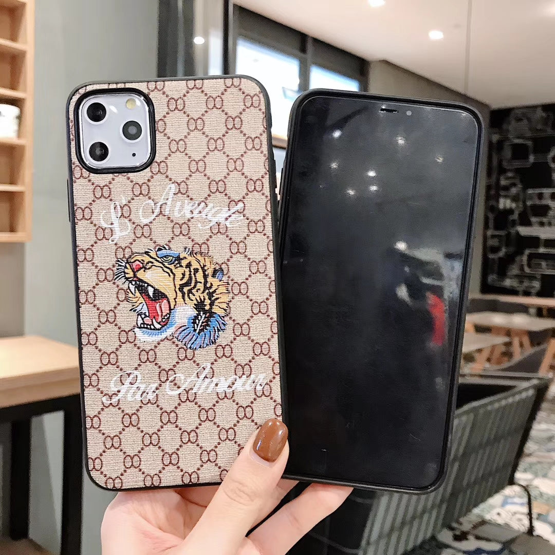 Retro pattern printed phone case