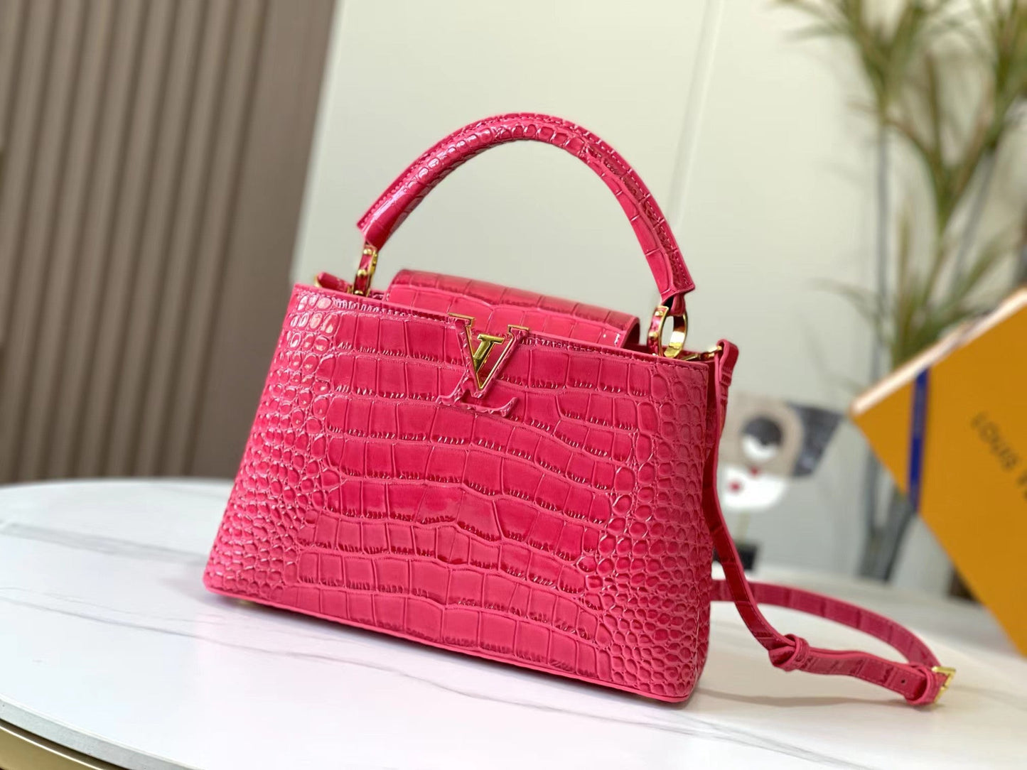 2022 Crocodile Pattern LV Handbag-2