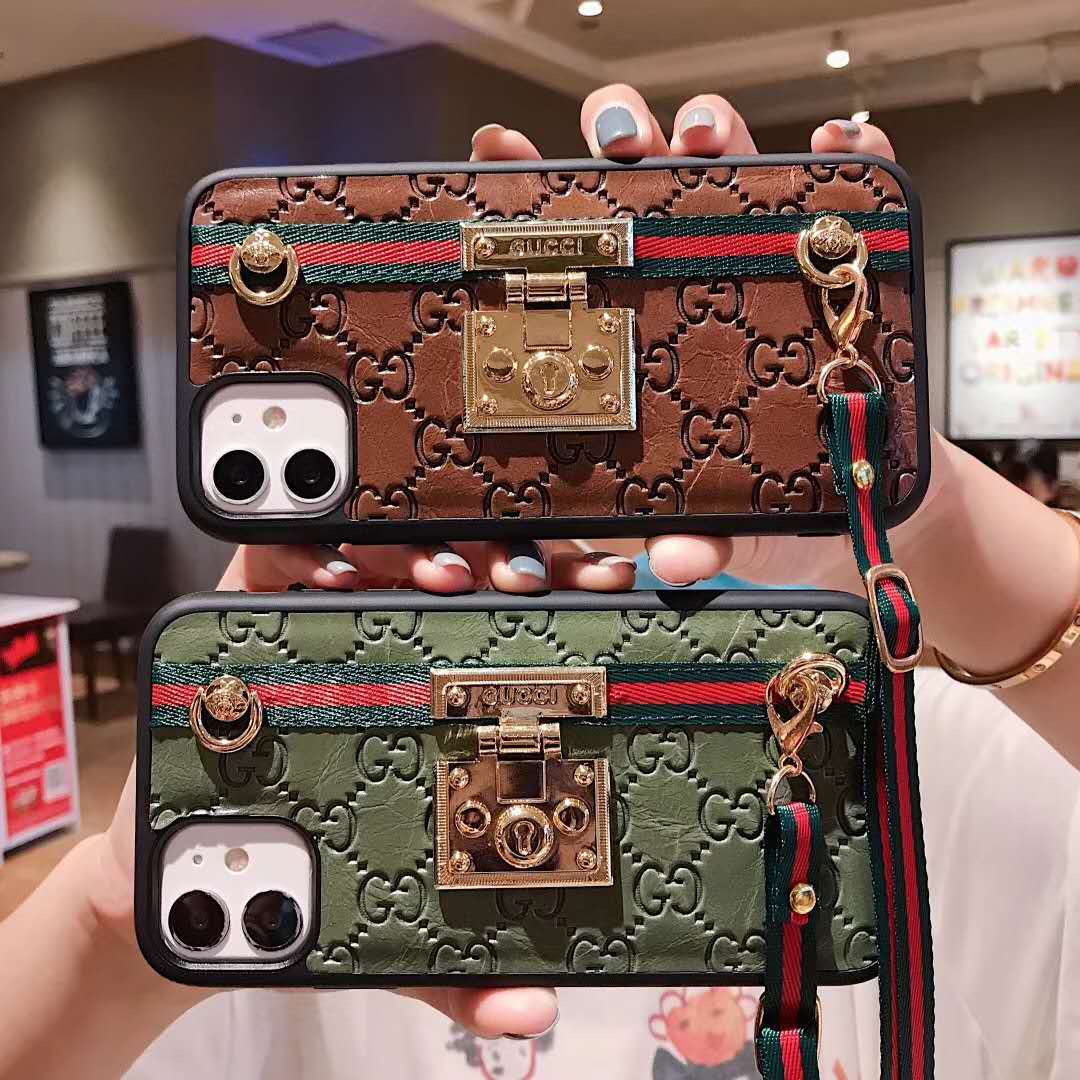 Crossbody Lock Phone Case
