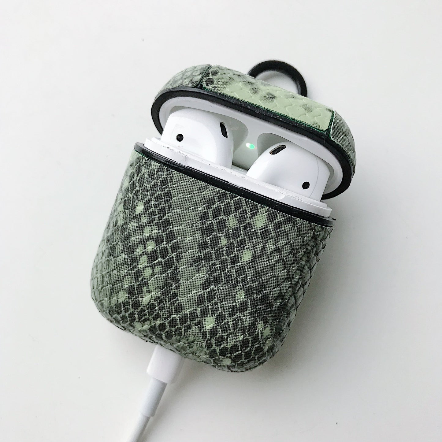 Snake skin pattern airpods case