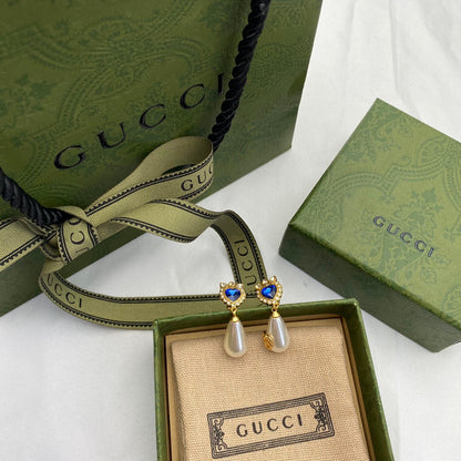 Pearl dangle earrings