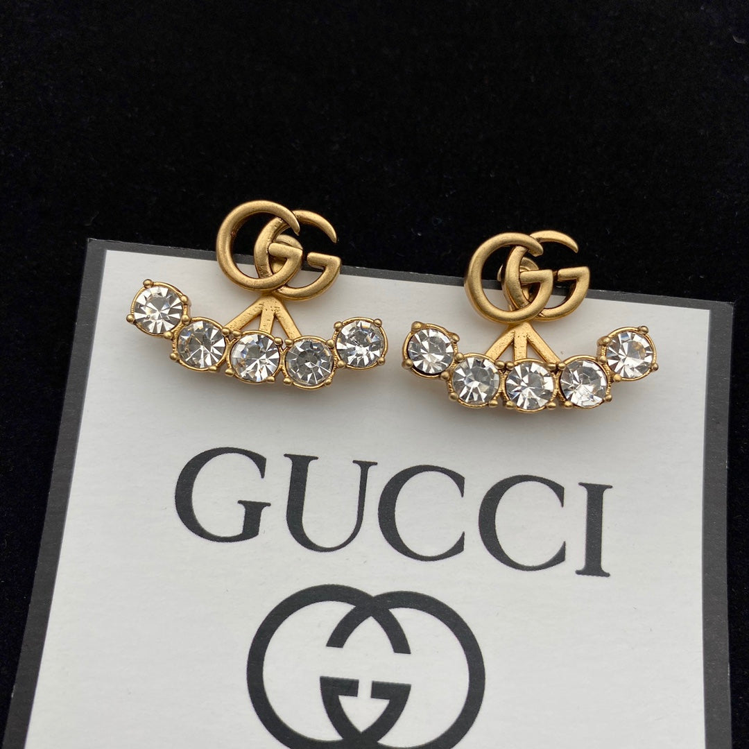 Pearl crystal earrings