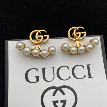 Pearl crystal earrings