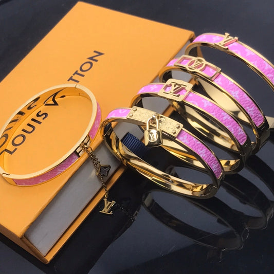 Pink fashion bracelet