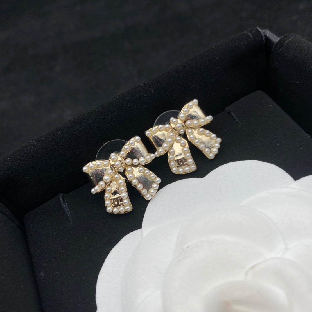 Chanel Earrings, Luxury earrings, chanel jewelry, Earrings CC