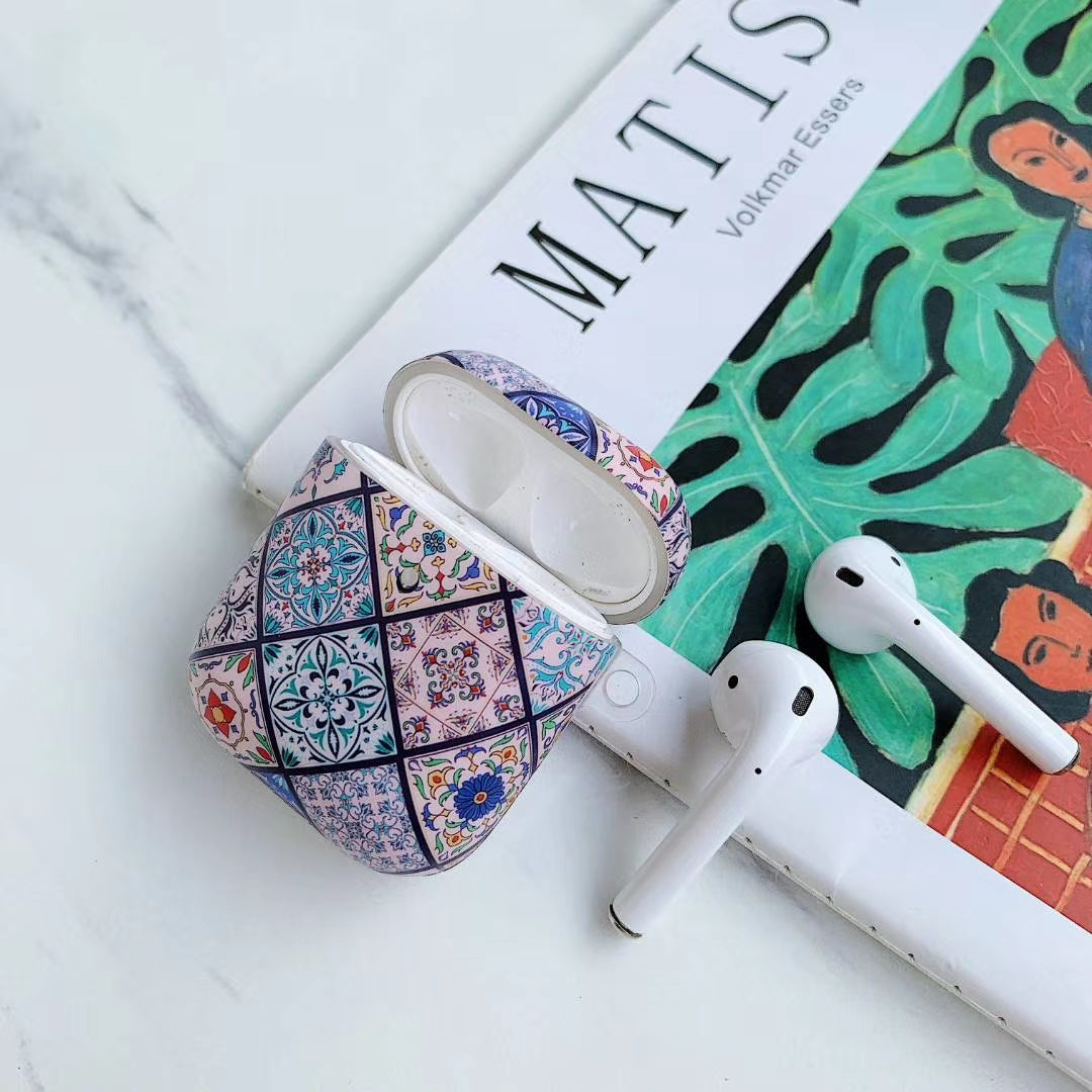 Rhombus retro pattern  Airpods case