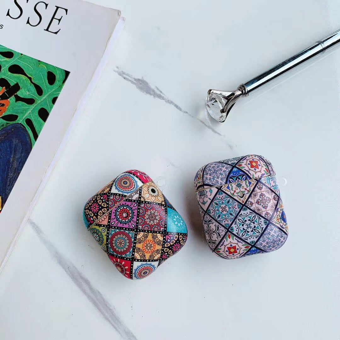 Rhombus retro pattern  Airpods case