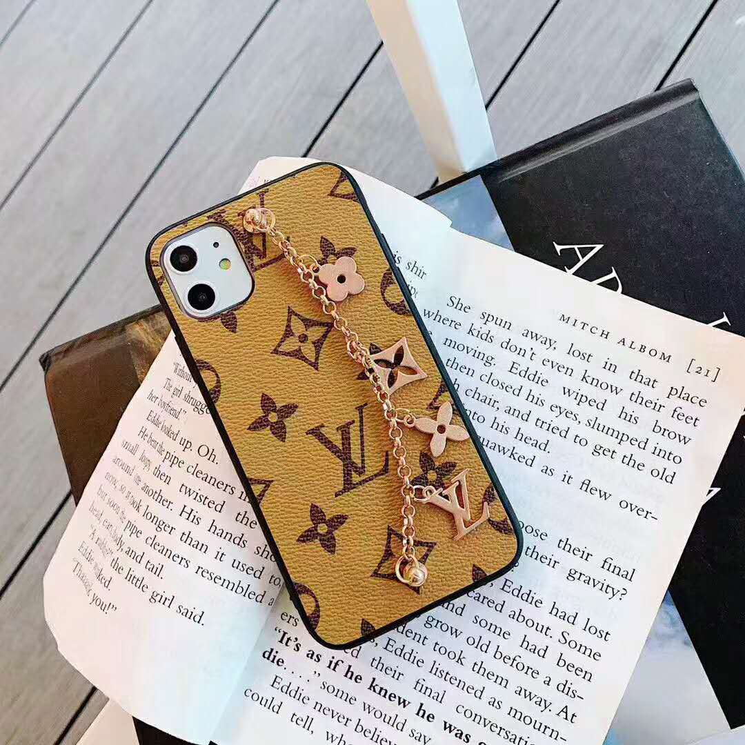 Chain Luxury Phone Case - LVCASE