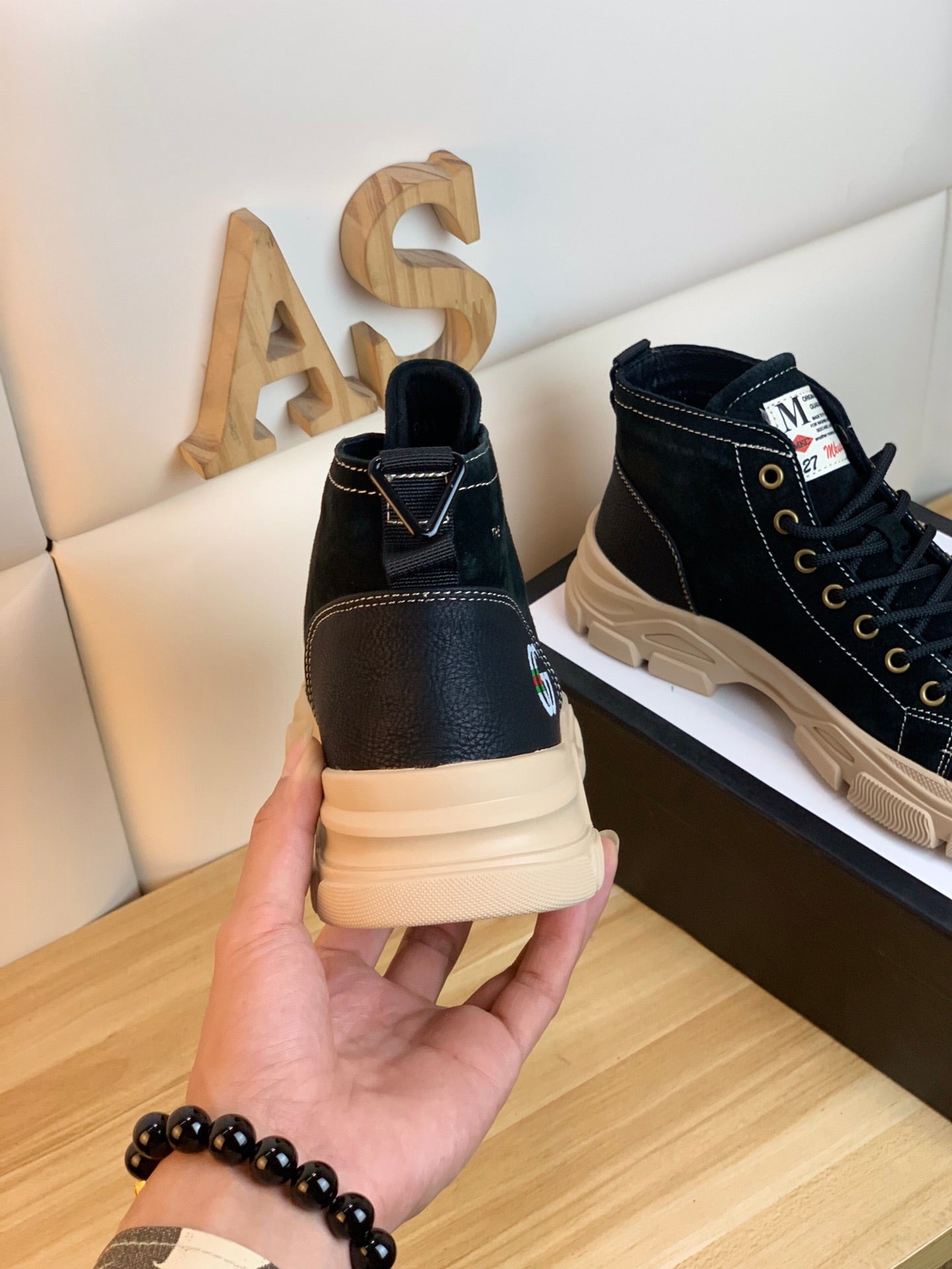 Black Platformas shoes