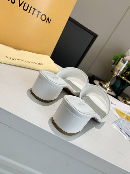 L // V - S L I P P E R S