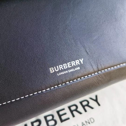 2022 Burberry Handbag - 63