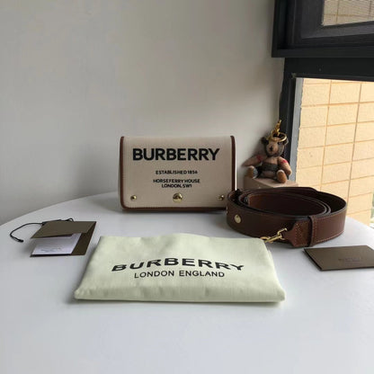 2022 Burberry Handbag - 65